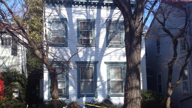 BeWvzdtIIAAkZof.jpg large.jpeg 