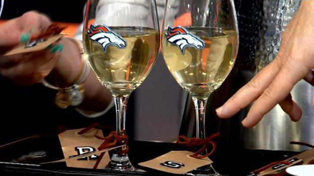 Super Bowl Wine Glasses 