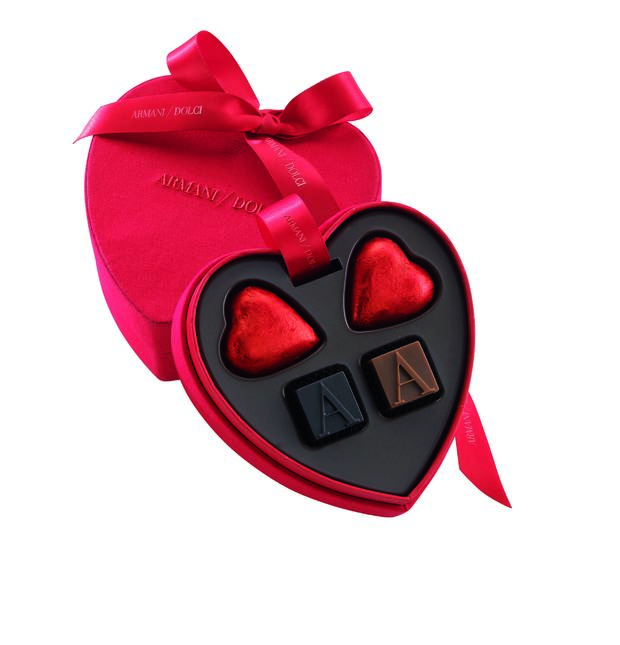Armani Dolci Valentine's Day with 4 chocolates box.bis 