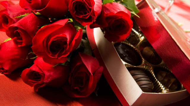 valentines-day-flowers-chocolate.jpg 