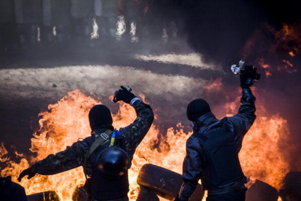 riots-in-ukraine-and-venezuela8.jpg 