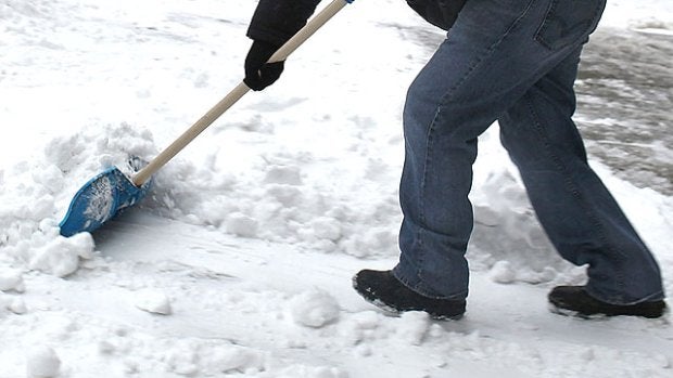 snow-shovel.jpg 
