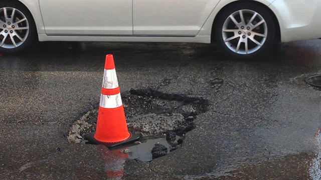 pothole-5th-st-_denardo.jpg 