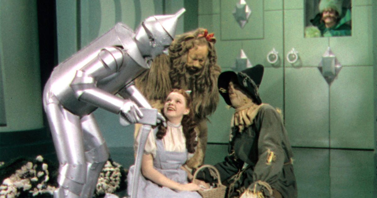 The Wizard of Oz  75th Anniversary Dorothy Meets The Scarecrow