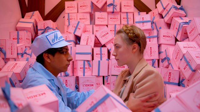 grand-budapest-hotel-tony-revolori-saoirse-ronan.jpg 