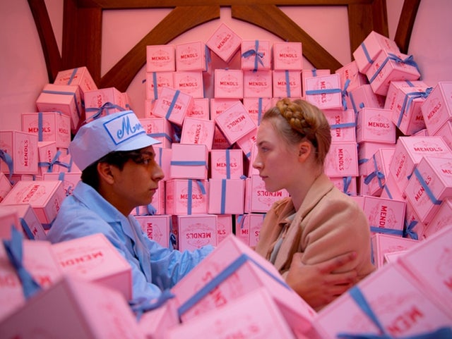 grand-budapest-hotel-tony-revolori-saoirse-ronan.jpg 