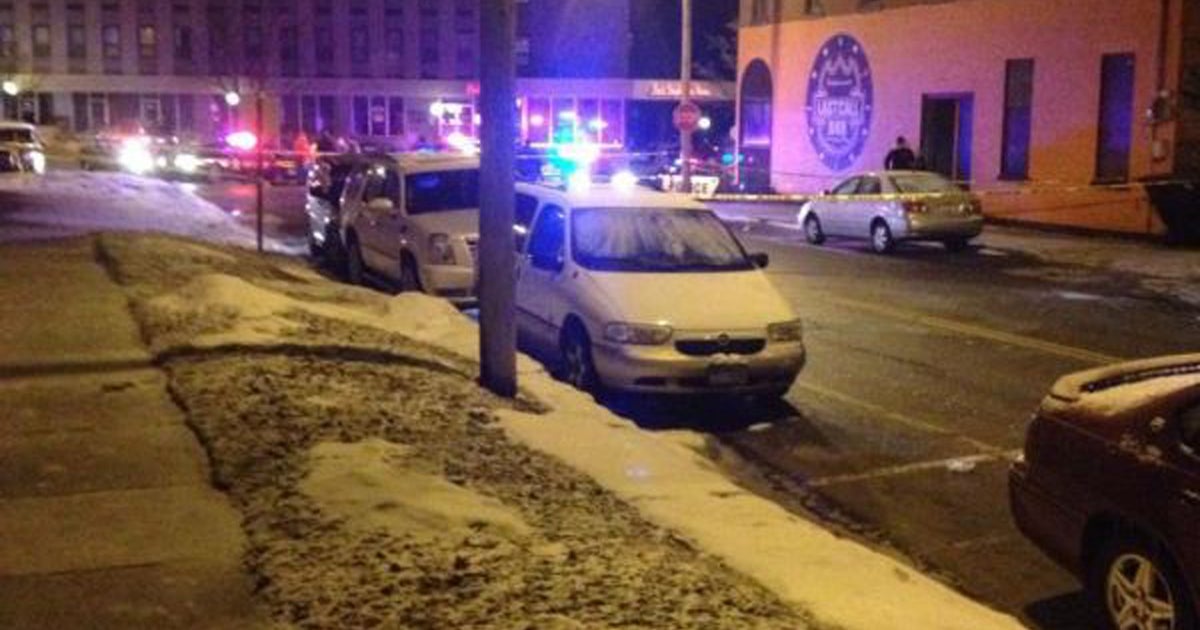 Ohio club shooting kills off-duty cop, two others - CBS News