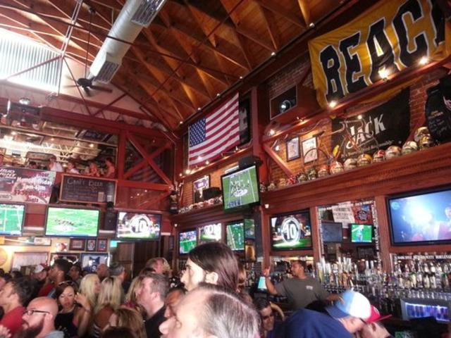 Legends Restaurant & Sports Bar is the only place you should watch games in  Long Beach - Daily Forty-Niner