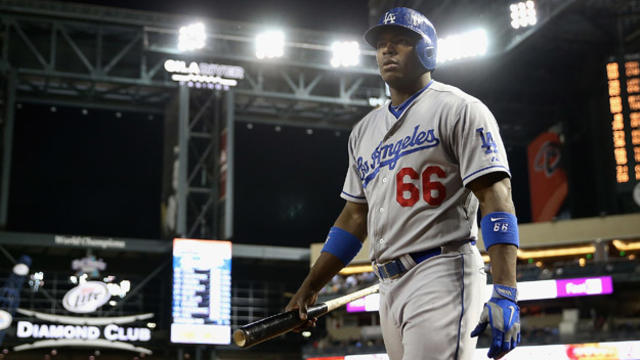 Mattingly defends Puig after baserunning confusion