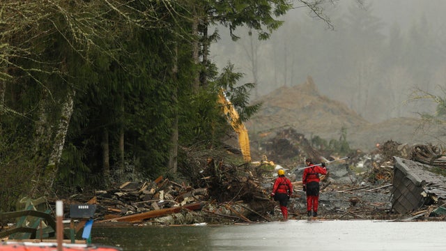 washington-mudslide-search-480951663.jpg 