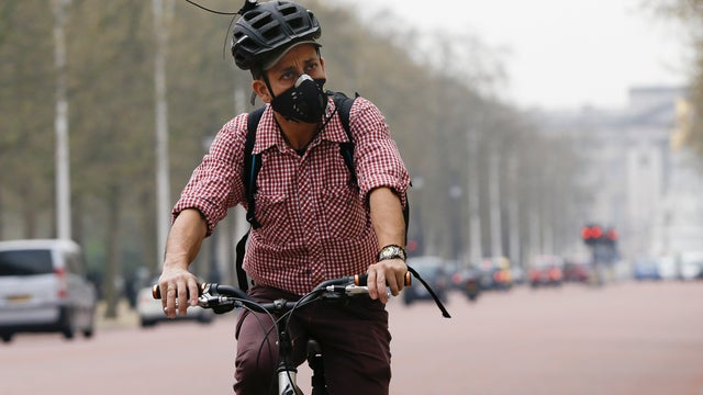 britain-smog-ap84828921318.jpg 