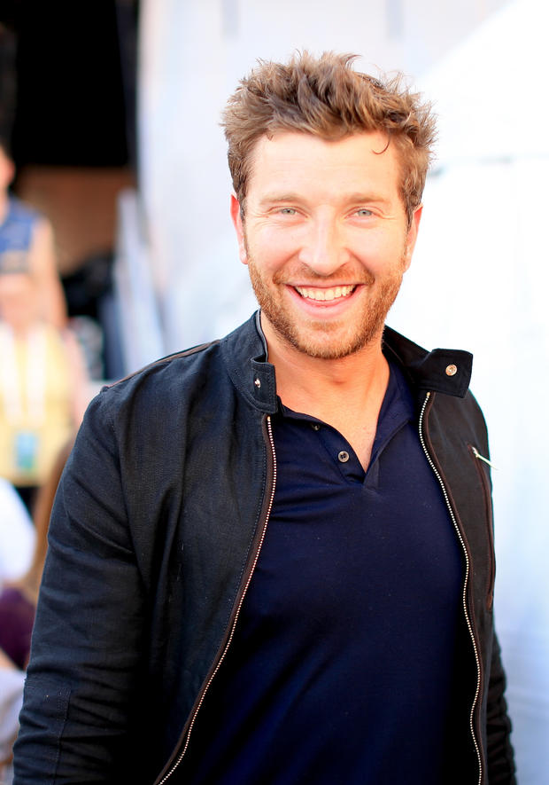 las-vegas-nv-april-05-singer-brett-eldredge-poses-backstage-during-day-two-of-the-acm-party-for-a-cause-festival-at-the-linq-on-april-5-2014-in-las-veg.jpg 