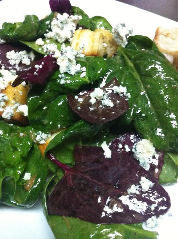 spinach salad at Peters Inn 