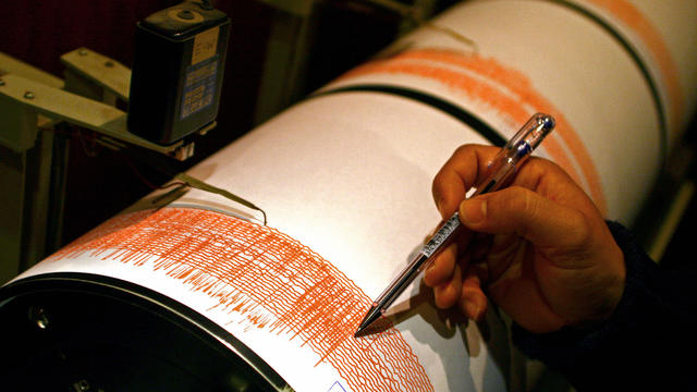 earthquake-siesmograph-orange.jpg 