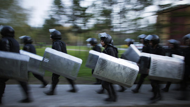 ukraine-riot-police.jpg 