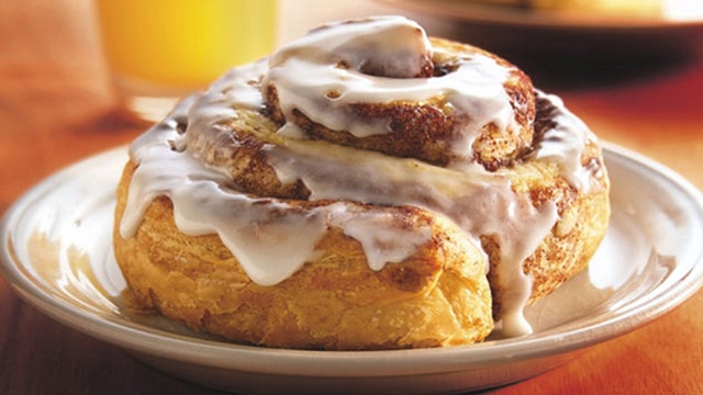 cinnamon-rolls-with-icing.jpg 