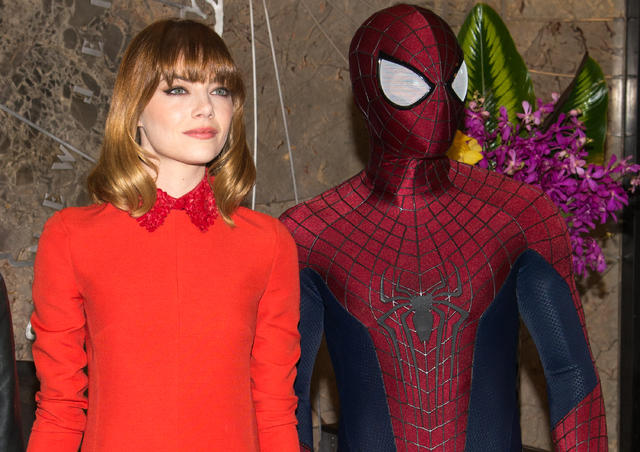 The cast of 'The Amazing Spider-Man 2' light the Empire State Building  Featuring: Spider Man Where: NYC, New York, United States When: 26 Apr 2014  Stock Photo - Alamy