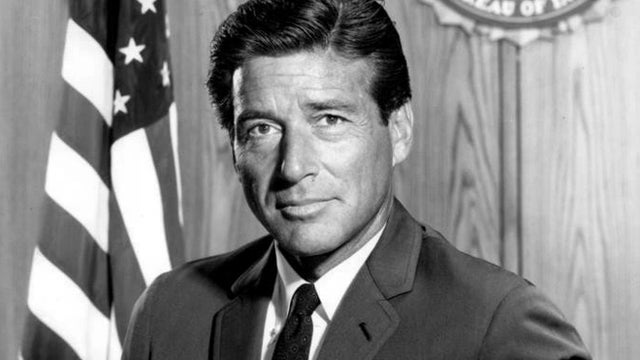 efrem-zimbalist-jr-fbi.jpg 