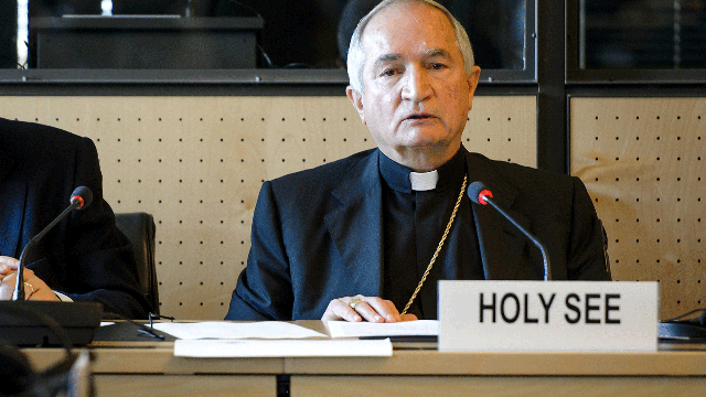 vatican-488249119.gif 