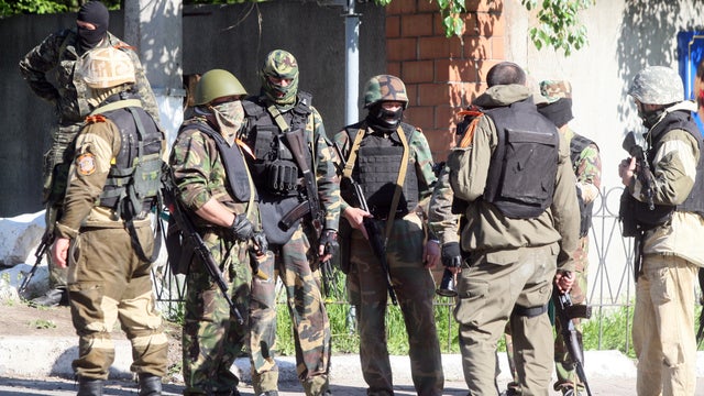 Armed pro-Russian militants in Donetsk 