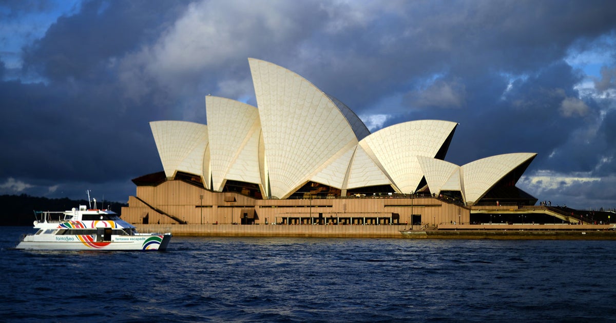 Apparently drunk man rescued atop Sydney Opera House CBS News