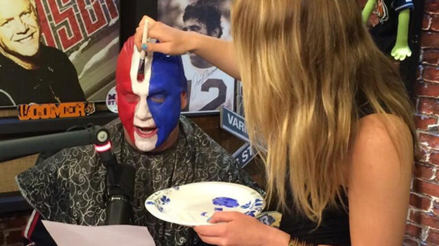 boomer-esiason-in-rangers-face-paint.jpg 