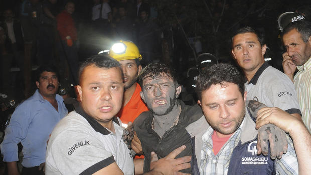 Turkey coal mine disaster kills hundreds 