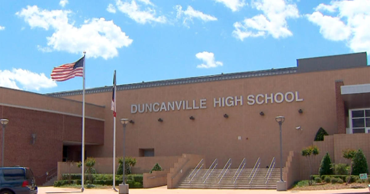 Duncanville High School To Relax Student Dress Code CBS DFW