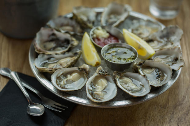 EMC Raw Seafood Bar oyster 