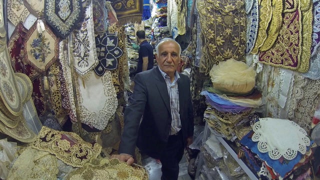 old-man-in-souk.jpg 