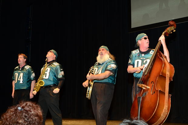 the-eagles-pep-band-started-off-the-show-with-the-fight-song.jpg 