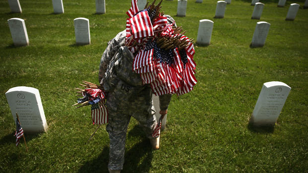 Honoring fallen service members 