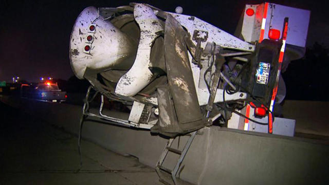 64av-cement-truck-crash.jpg 
