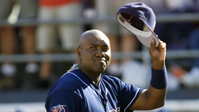 Tony Gwynn, MLB Hall of Famer and Padres icon, dead from cancer at 54 - CBS  News