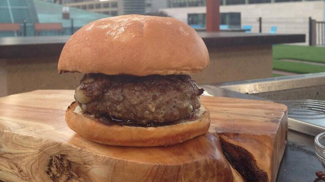 blu-ox-burger.jpg 