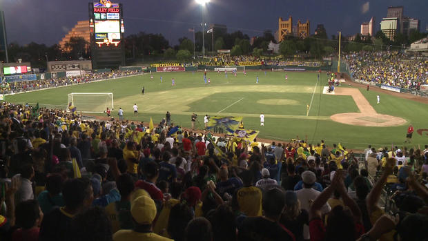 excited-crowd-at-raley-field.jpg 