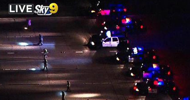 Orange County, California freeway shooting leaves 1 dead, 1 hurt(01)