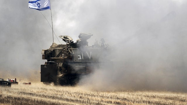 israeli-tank-gaza-bombardment-453063450.jpg 