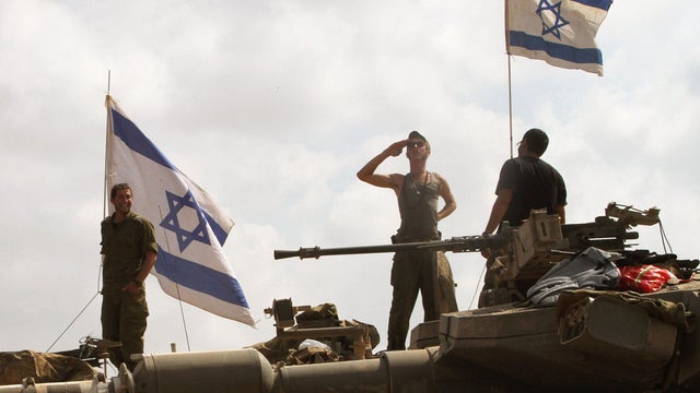 israel troops tanks generic 