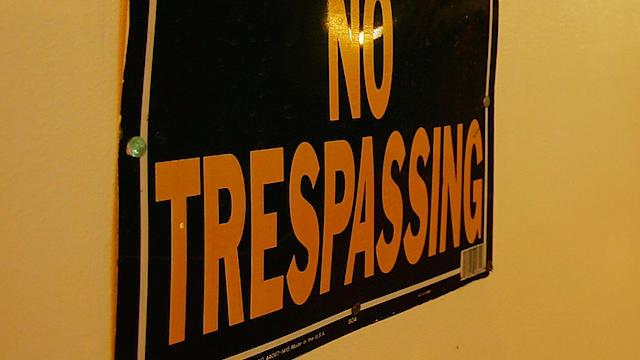 no-trespassing_74799202.jpg 