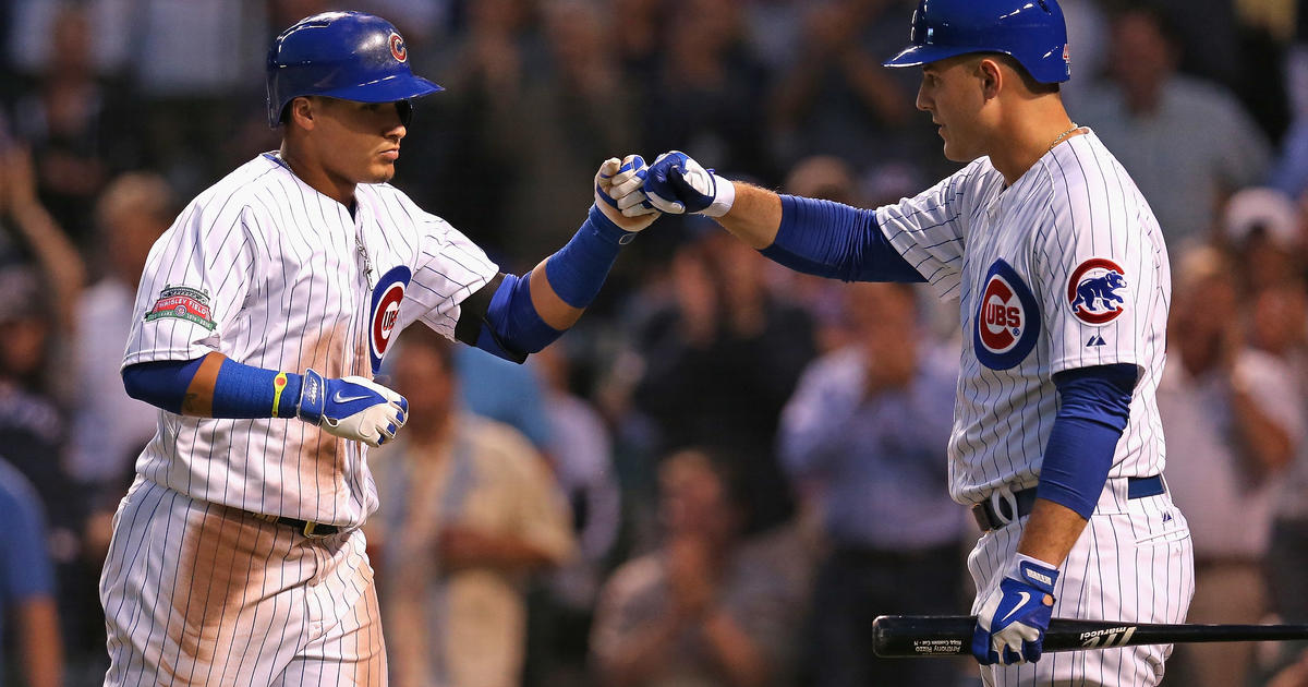 Javier Baez keeps finding new ways to entertain Cubs fans