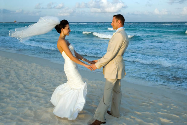Caribbean Beach Wedding - Celebrating  married mexico 