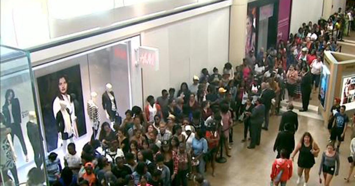 Ready, Set, Shop! The Mall At Bay Plaza Opens In The Bronx - CBS New York