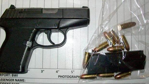 stolen-gun-bwi-arrest.jpg 