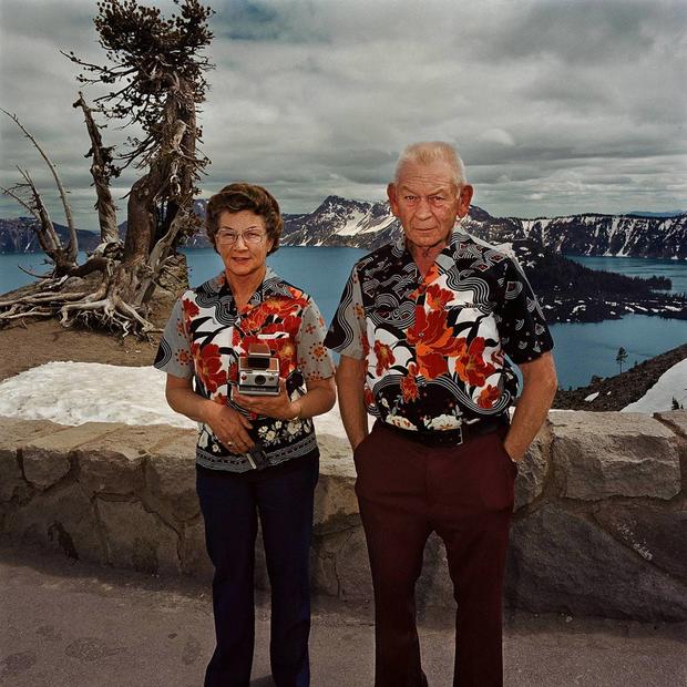 couple-with-matching-shirts-crater-lake-national-park-or-19802.jpg 