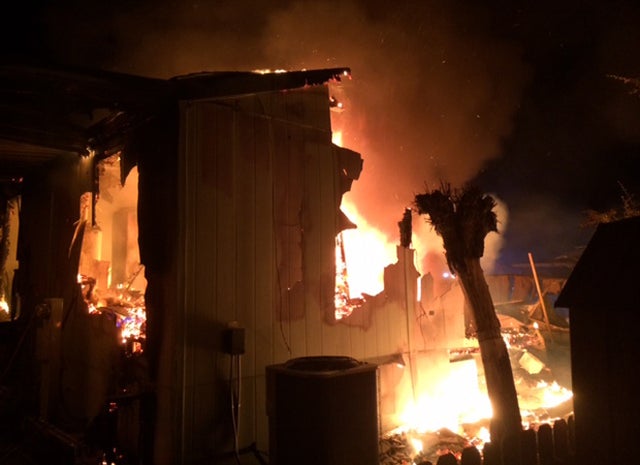 napa-earthquake-peter-roney-mobile-home-fire-01.jpg 