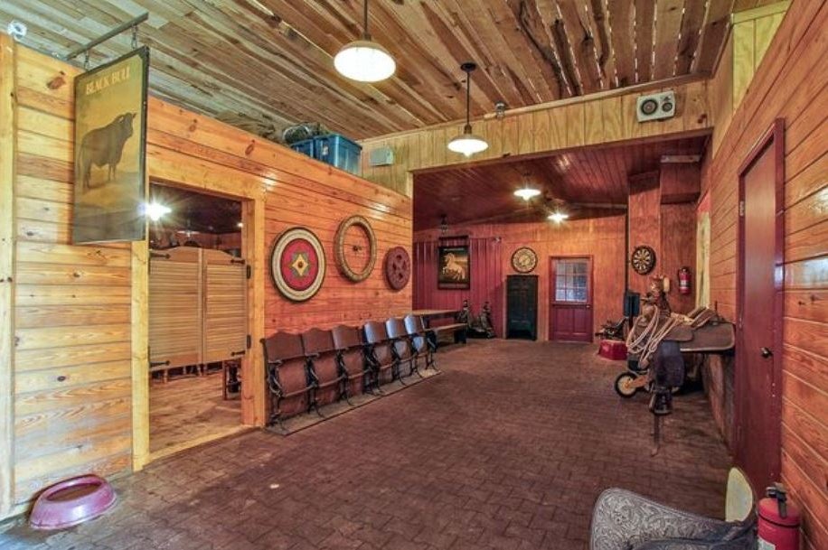 10 celebrity homes on the market