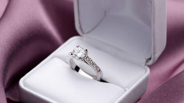 wedding-ring-generic.jpg 