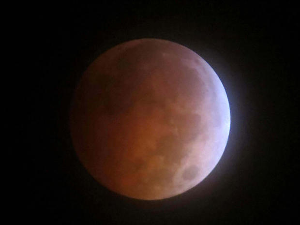 2996-blood-moon-eclipse-100814.jpg 