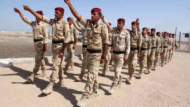 Members of the Iraqi Navy take part in training 
